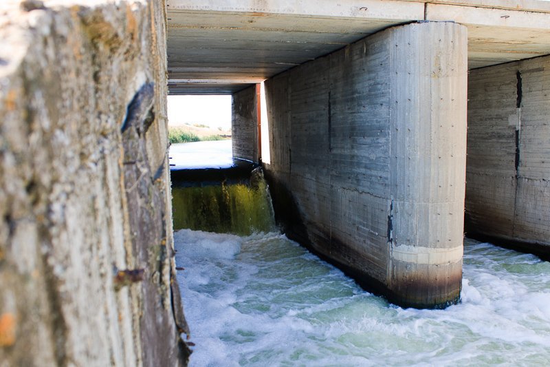 Переливная плотина на р. Большой Иргиз. п. Пестравка. Самарская область